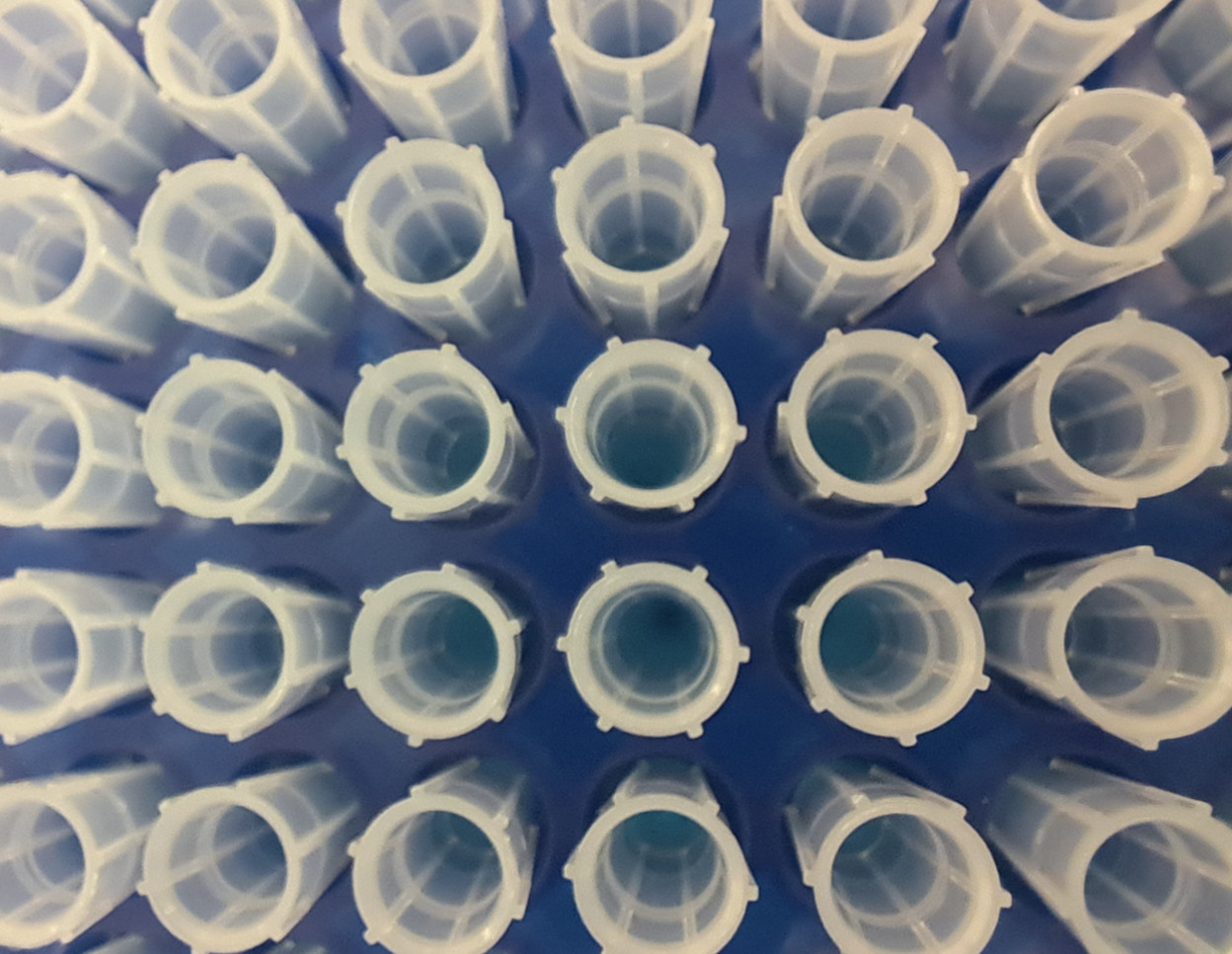 Derniers blogs de l'entreprise sur description de plastique de coup d'oeil